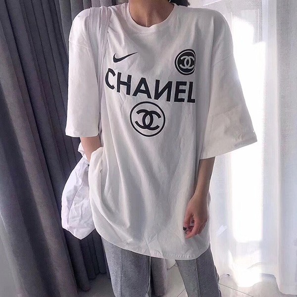 Chanel Nike T-shirt replica collaboration! COCO5 T-shirt available in 2 colors ☆ Very popular she66176