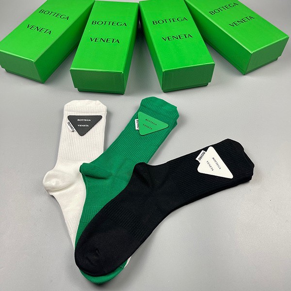 Cute Bottega Veneta boxed socks replica boi24216