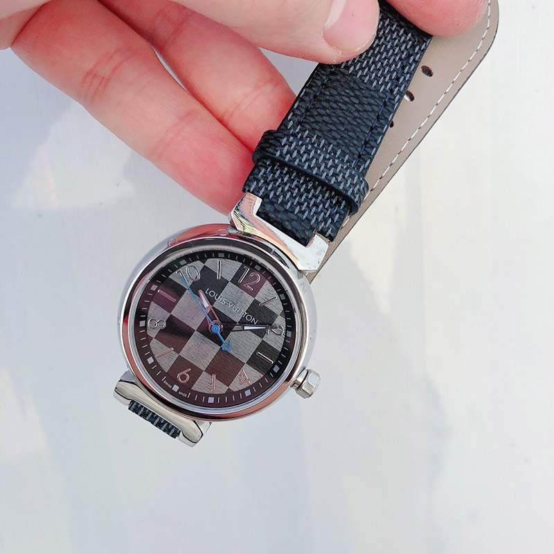Hard to find! Louis Vuitton Tambour Street Diver 33mm vuf99901 watch