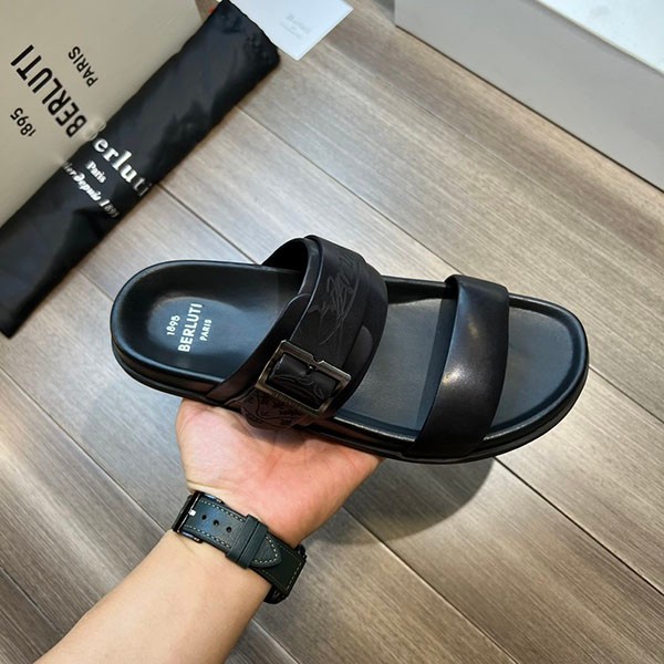 Very popular! Berluti replica Sifnos Scritto leather sandals bem05105