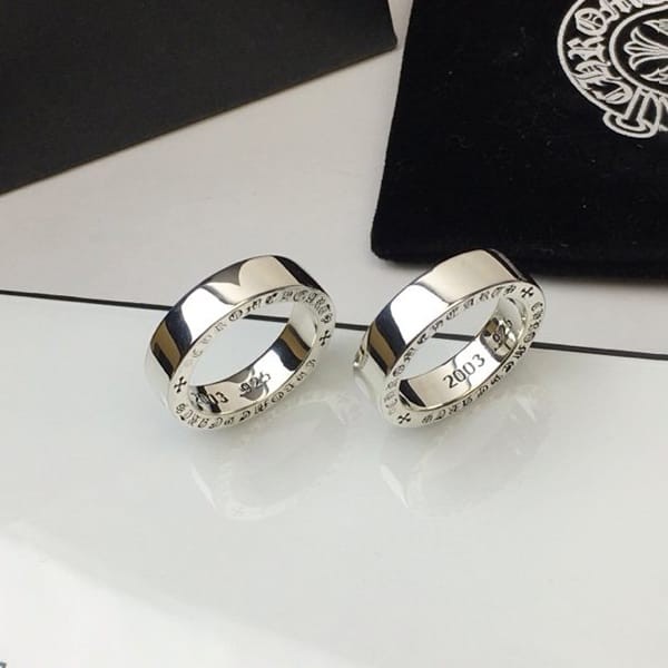 I definitely want it! CHROME HEARTS CH Fake Cross Bubble Gum Ring Diamond Ring Kuh08738