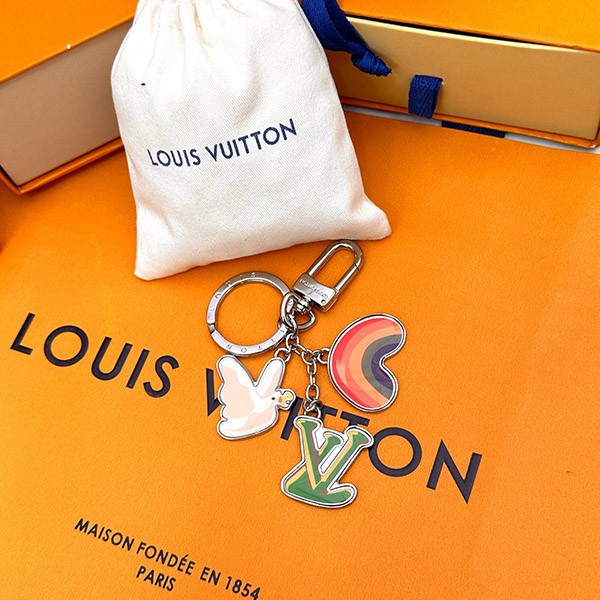 Louis Vuitton Replica Keychain? LV Good Vibes M00959