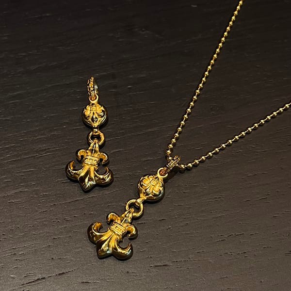 Classic Chrome Hearts Gold Necklace Replica Flare Charm Kuu95369