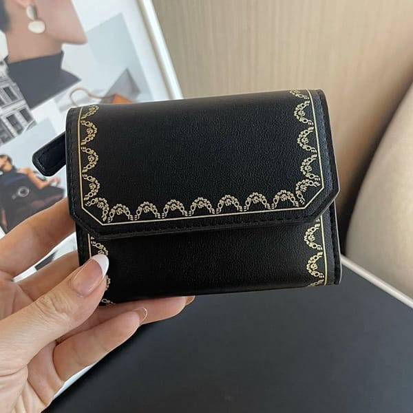 ★Safe and secure shipping with tracking. Fake Cartier Garland de Tri-fold Mini Wallet L3001736