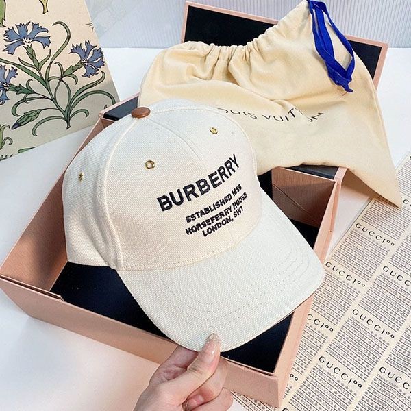 Burberry Horseferry Baseball Cap Replica Baf85100