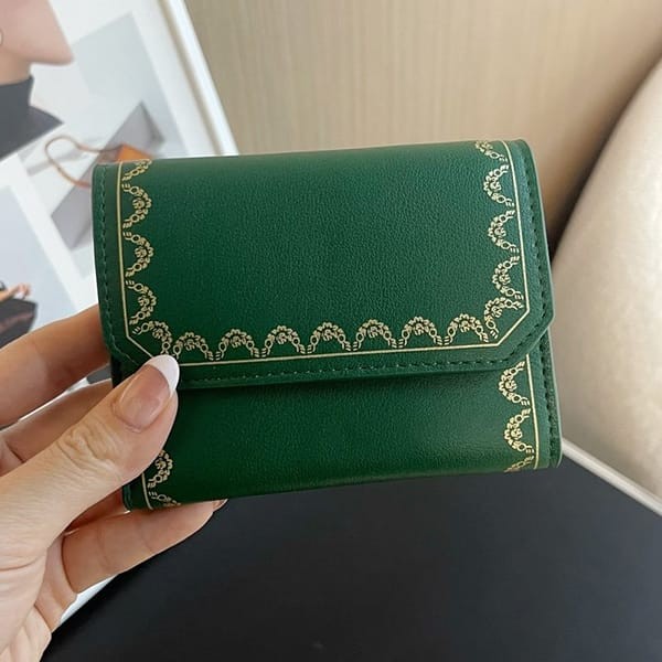 Battle for Cartier Replica Garland de Tri-fold Mini Wallet kam70219