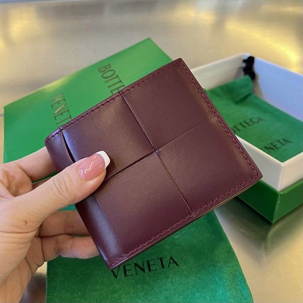 Bottega Veneta Cassette Bi-fold Wallet Replica boz42936 Bottega Veneta Cassette Bi-fold Wallet Replica boz42936