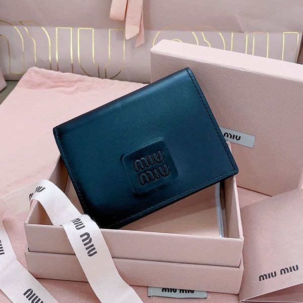 Miu Miu Softy Padded Leather Bi-fold Wallet Replica myj59070