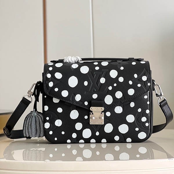 Attention ★ LV × Yayoi Kusama Pochette Metis MM fake shoulder bag vuy11401