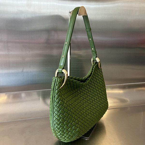 Must-have! Bottega Veneta Small Clicker Shoulder Bag bow83748