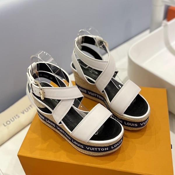 Competitive Louis Vuitton Sandals Replica Monogram Calf Leather vux00268