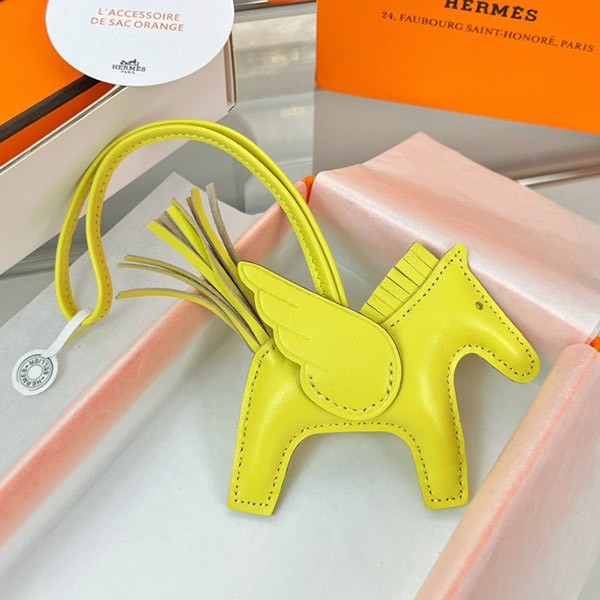 The rising popularity of the Hermes Rodeo Pegasus PM replica charm, anion x cotton erq78893