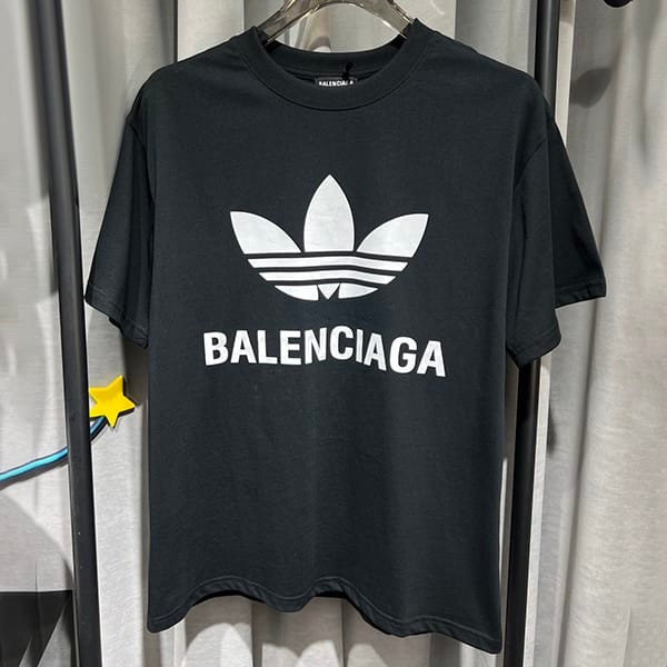 Balenciaga Adidas oversized T-shirt replica in two colors, sure to sell out bal86059