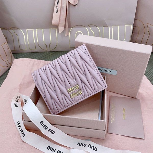 [Great Deal] Miu Miu Matelasse Leather Bi-Fold Wallet myz72209