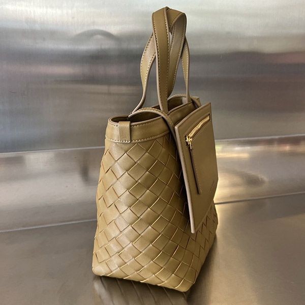 Bottega Veneta Small Flip Flap Handbag bol25654