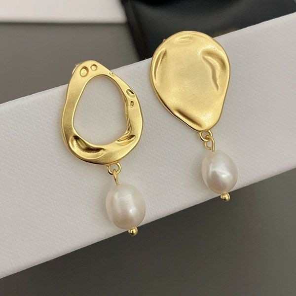 Immediate shipping Celine pearl earrings replica Cez98388