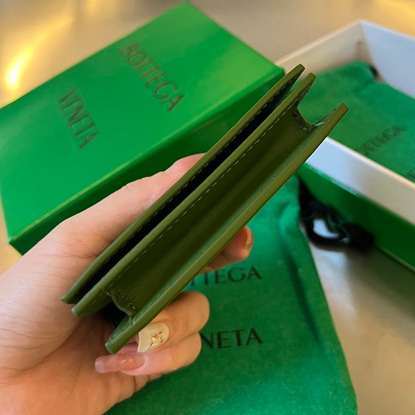 Very popular all over the world? Bottega Veneta Intrecciato fake business card case bos57042