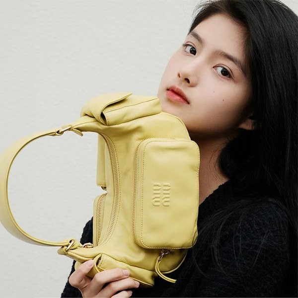 The popular classic Miu Miu body bag, fake underbag myp46089 The popular classic Miu Miu body bag, fake underbag myp46089