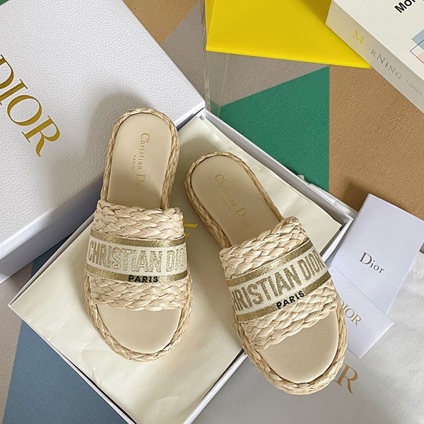 Dior Replica Raffia x Cotton Flat DWAY Mules det98080 Dior Replica Raffia x Cotton Flat DWAY Mules det98080