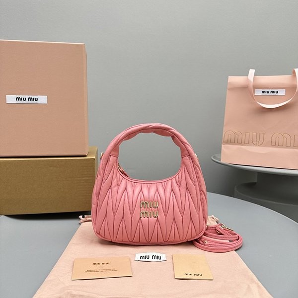 Miu Miu Fake Wonder Matelasse Recycled Nylon Shoulder Bag myh29001 Miu Miu Fake Wonder Matelasse Recycled Nylon Shoulder Bag myh29001
