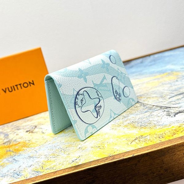 I definitely want this! Louis Vuitton Organizer Replica De Poche M82371