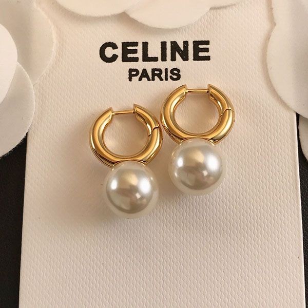 A nice replica of Celine pearl earrings Cek58555 A nice replica of Celine pearl earrings Cek58555