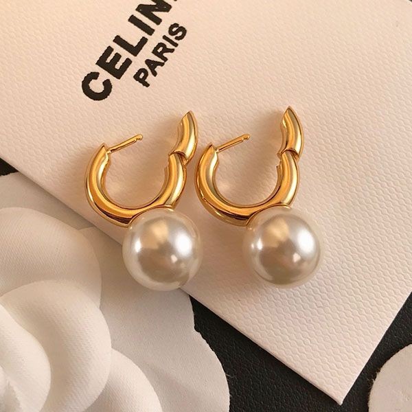 A nice replica of Celine pearl earrings Cek58555
