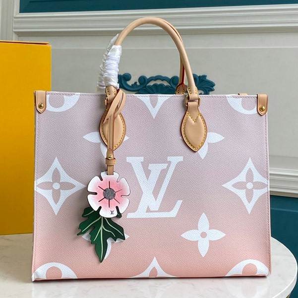 Very popular! Louis Vuitton On the Go Replica GM By the Pool Tote Bag vub29059