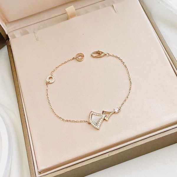 Hard to find replica Bulgari bracelet Diva Dream pearl 18K But07655