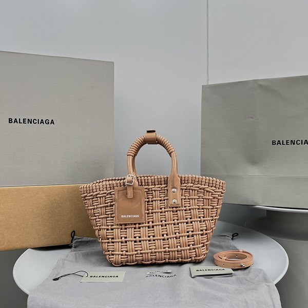New on sale: Balenciaga Bistro XS replica basket with strap 6713422IE3Y2723