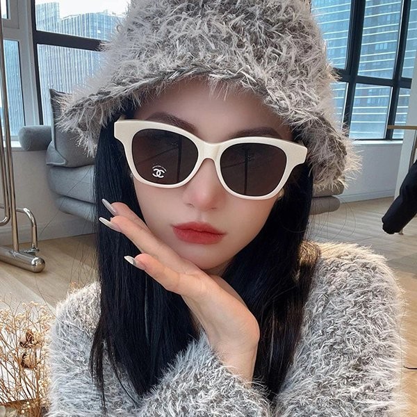 Many celebrities love Chanel CC logo frame sunglasses fake 5482H [Popular item] shn89246