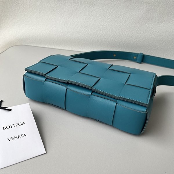 Spring new arrival Bottega Veneta Cassette Crossbody Bag Replica 578004