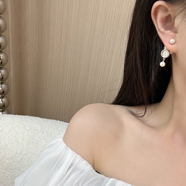 Dior Tribal Earrings Replica Metal, Resin Pearl, Mirror E2302WOMPL_D301