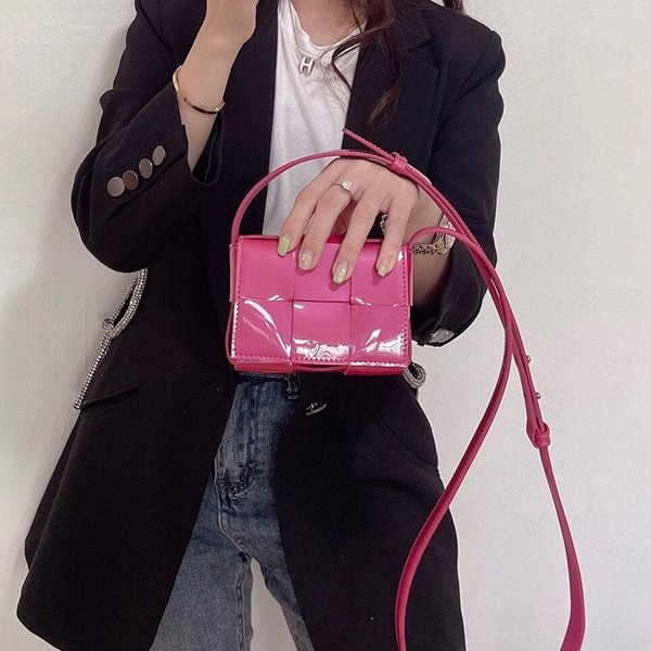 Super rare Bottega Veneta Candy Fake Cassette Crossbody Mini Bag boy09839 Super rare Bottega Veneta Candy Fake Cassette Crossbody Mini Bag boy09839