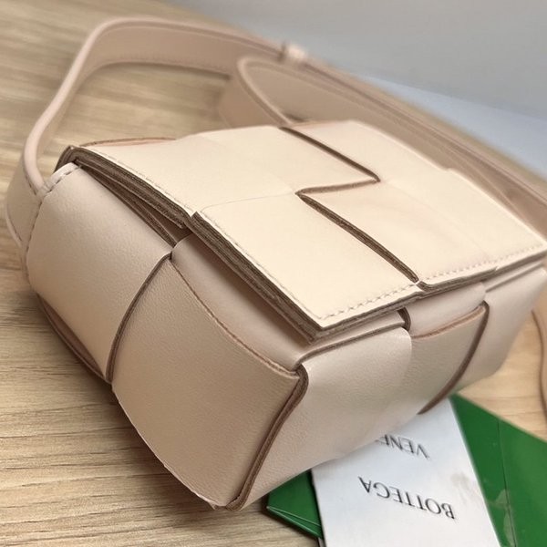 New Spring Collection Bottega Veneta Candy Cassette Crossbody Mini Bag boc46004