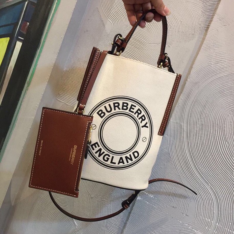 Battle for Burberry Handbag Replicas: 2WAY Peggy Bucket Bag NATURAL Baf06430