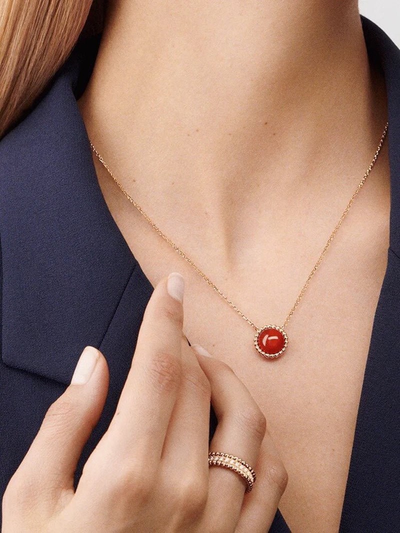 Eye-catching color Van Cleef & Arpels Perlée Couleur Pendant RG Carnelian Fake VCARP4DO00