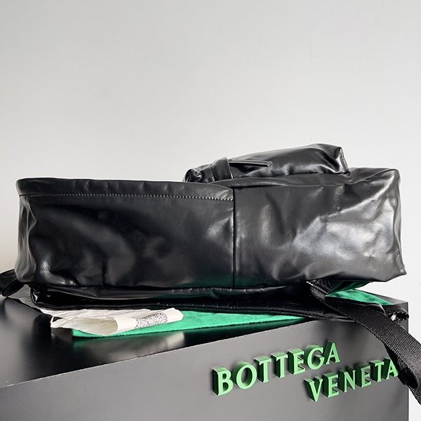 Want it? Super limited edition? Bottega Veneta backpack copy bop40212