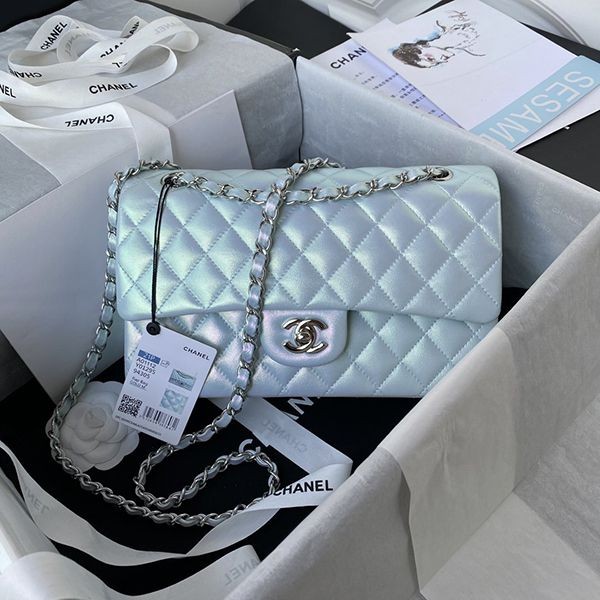 Rare color 2022 Chanel Matelasse chain bag replica fashionable? shy45275 Rare color 2022 Chanel Matelasse chain bag replica fashionable? shy45275