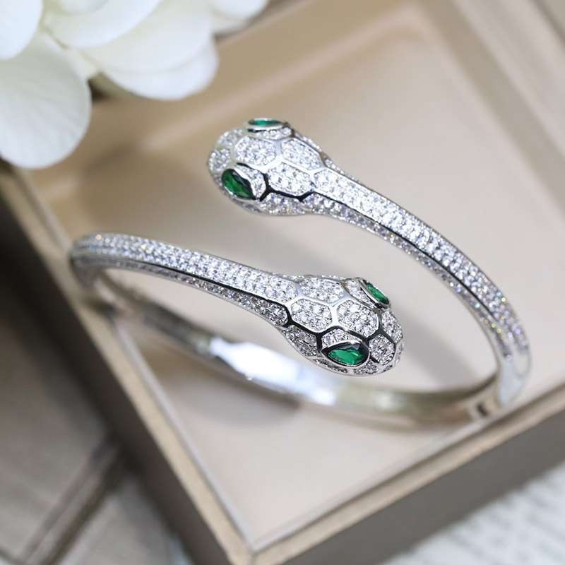 Extremely rare! Bulgari Serpenti replica bracelet in silver. Perfect as a gift? Bua87374