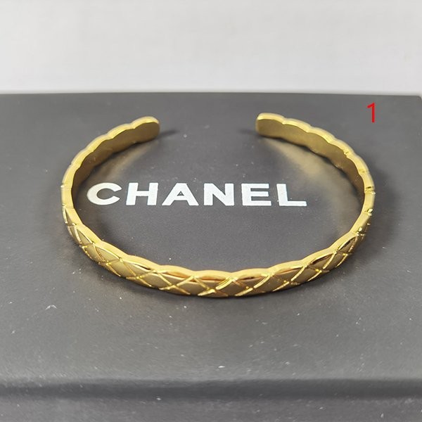 Cute [Chanel] Coco Crush fake bracelet shs96025