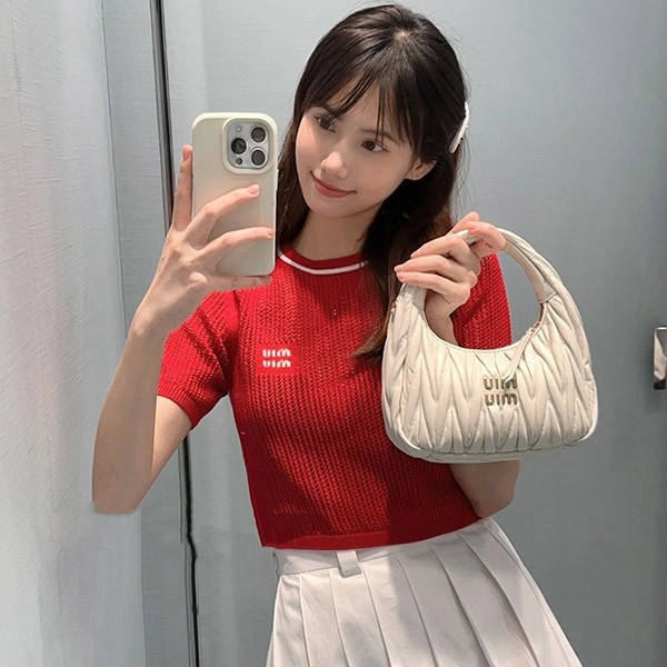 Love at first sight? Miu Miu replica ★Very popular★Sold out soon // Cotton knit sweater myv26907