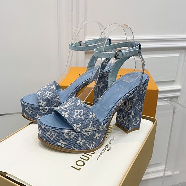 I definitely want it! Fake Louis Vuitton Fame Line Sandals Monogram vuc86044