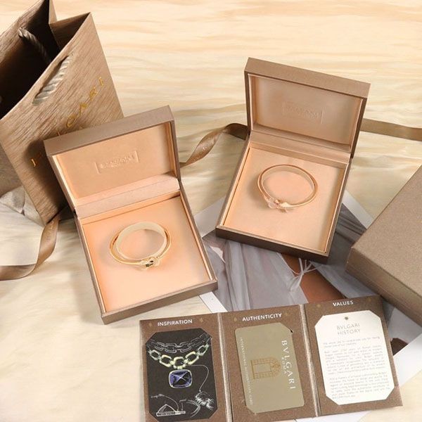 A nice replica Bulgari Serpenti bracelet Bun55241