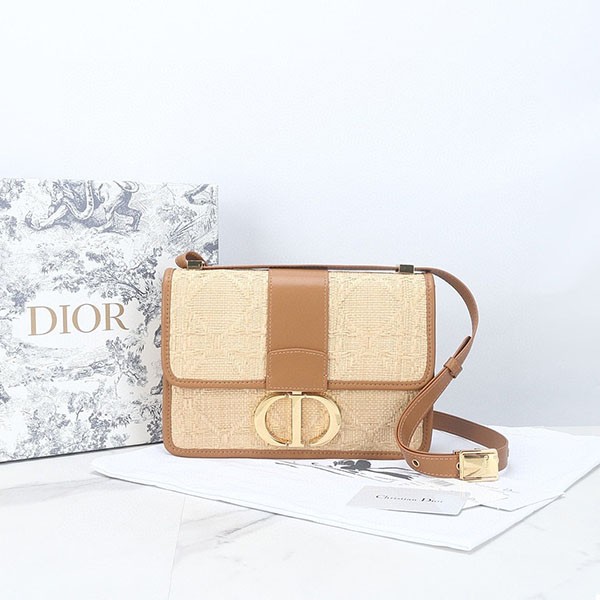 Dior 30 Montaigne replica raffia shoulder bag dew91611