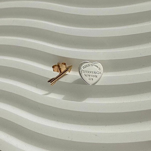 Free Shipping Return to Tiffany Replica Lovestruck Heart Tag & Arrow Earrings 70878550