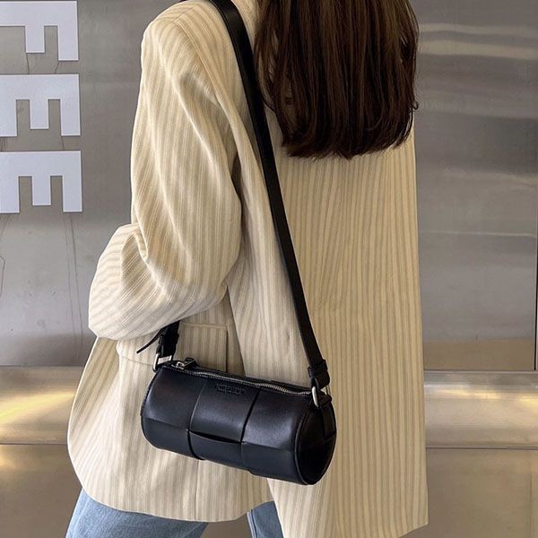 Featured ★ Bottega Veneta calf leather crossbody bag boy37474 Featured ★ Bottega Veneta calf leather crossbody bag boy37474