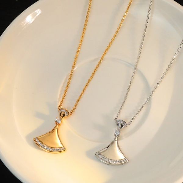 Bulgari B.zero1 Necklace Replica DIVA'S DREAM Battle? Bus87244