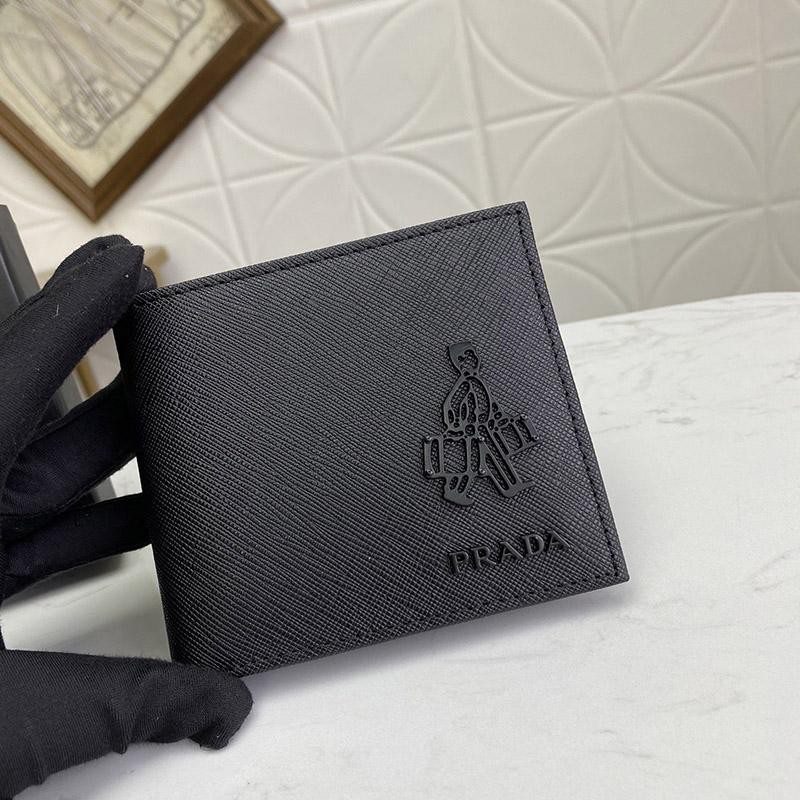Love at first sight? Replica Prada leather folding wallet puc99676