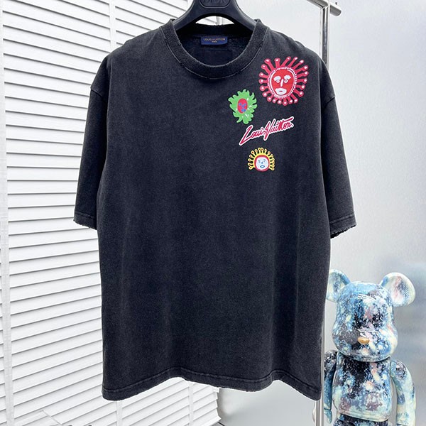 [Unique and stylish] LV×YK fake embroidered face T-shirt vux58778